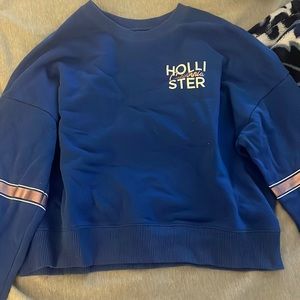Hollister Cropped Crewneck